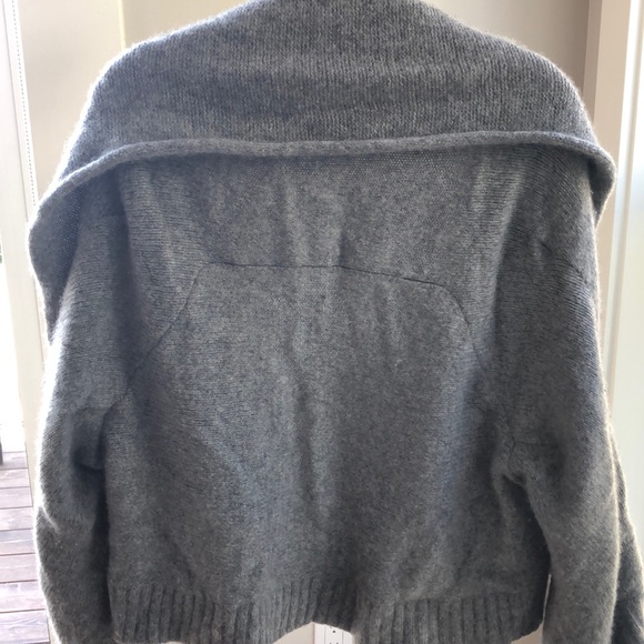 Theory Cashmere Sweater Wrap - Picture 5 of 5